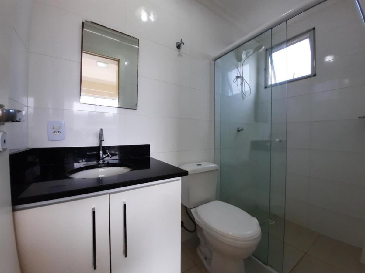 Apartamento 3 Quartos 8 Pessoas A 50 Mts Da Praia De Bombas, A 100M Da Passarela Do Ribeiro Bombinhas Esterno foto
